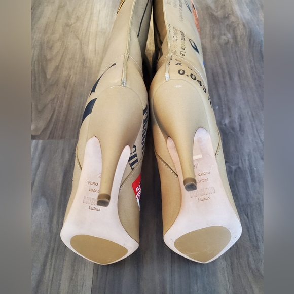 MOSCHINO - UPS mockup tall boots - Picture 12 of 16